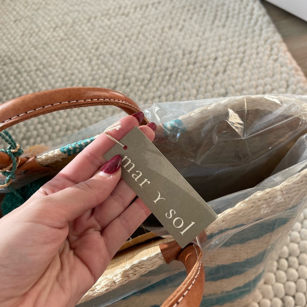 Mar Y Sol Teal and Cream Tote Bag - Picture 4 of 5